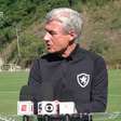 BOTAFOGO: Luís Castro faz críticas as condições do gramado do CT do clube: "Bom para estacionar carros"