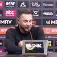 ATLÉTICO-MG: Turco se defende ao ser questionado por não iniciar o jogo com Rubens: "Quem mais confia nele sou eu"