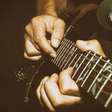 Como fazer tapping na guitarra: 10 dicas de estudo