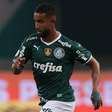 Jogador do Palmeiras nega ter tentado entrar em balada com covid