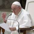 Papa se reúne com transexuais no Vaticano
