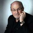 Escritor Salmam Rushdie é esfaqueado no pescoço em Nova York