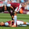 Brasileiro do Aston Villa tem grave lesão e deve perder a temporada