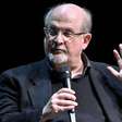 Salman Rushdie: Irã responsabiliza escritor por próprio esfaqueamento
