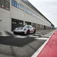 Novo Porsche 911 GT3 RS é feito em fibra de carbono e está ainda mais rápido