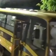 Estudante impede acidente com ônibus escolar desgovernado na PB; veja