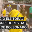 Eleitores usam verde e amarelo em colégio eleitoral ao lado da casa de Bolsonaro no RJ