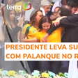 Bolsonaro leva susto após palanque ameaçar ceder durante comício no RJ