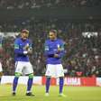 Raphinha faz coro por convocação de Neymar para a Copa: 'Ele é o cara do hexa'