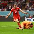 Bale faz gol de pênalti e evita derrota do País de Gales contra os EUA em volta à Copa