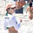 Jade Picon elege biquíni micro para novo dia na praia e toma atitude que vai te surpreender!