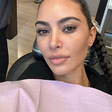 Kim Kardashian vai ao dentista e posta foto de "babador"