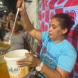 Moradores de Recife se organizam para combater a fome