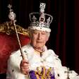 Realeza divulga primeira imagem oficial de rei Charles III