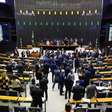 Câmara atende pedido de deputadas e libera filhos a voarem com cota parlamentar