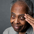 Gilberto Gil revela que já se relacionou com outros homens em entrevista