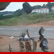 Roda 'voa' após se desprender de ônibus em Ouro Preto (MG)