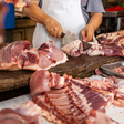 É incoerente um vegano de periferia trabalhar no açougue?