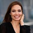 Ex-mordomo da Mansão Playboy revela que Angelina Jolie pediu para que ele lhe desse tapas