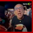Galvão Bueno toma bebida direto da garrafa em festa no Ceará: 'Jeri enlouqueceu'