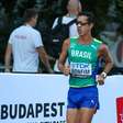 Viviane Lyra alcança recorde brasileiro e termina em quarto lugar nos 35 km marcha atlética no Mundial de Budapeste