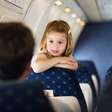 Voo childfree: a polêmica dos aviões com área restrita para crianças