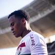 Jhon Arias, do Fluminense, faz exame para saber grau da lesão sofrida em clássico