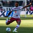 Jhon Arias volta a treinar no Fluminense pensando no jogo contra o Internacional