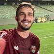 Goleiro do Bragantino, Cleiton comemora pênalti defendido contra o América-MG e fala sobre luta pelo G4
