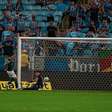 Grêmio celebra vitória com atuação de Gabriel Grando e resgata a glória dos anos 1990