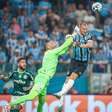 Grêmio anuncia lesões de zagueiro titular e lateral reserva