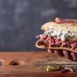 Z Deli Sandwiches fatura o prêmio de melhor hambúrguer pela sétima vez
