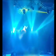 Casal de trapezistas cai de 4 metros de altura durante apresentação em circo; vídeo