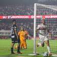 "Tabu ampliado": Calleri marca duas vezes, e São Paulo faz a festa em cima do Corinthians