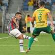 Fluminense, com reservas e menos um, não resiste ao Cuiabá