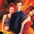 No streaming: Este filme de James Bond foi chamado de "estúpido" há 24 anos, mas é exatamente isso que o torna tão bom