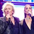Ivete Sangalo 'ostenta' R$ 2 milhões em joias em show com Rod Stewart