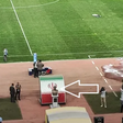 Time de Benzema se recusa a jogar por estátua de general no gramado