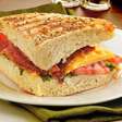 Sanduíche de pão caseiro | Receita simples, fácil e saudável