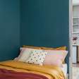 Mini loft de 30m² é reformado para moradora descolada de 80 anos