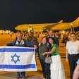Primeiro voo com 211 brasileiros repatriados de Israel chega a Brasília