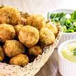 Bolinho de arroz com presunto e queijo: uma delícia para petiscar