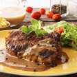 Bife ao molho de vinho: uma receita para elevar o nível do almoço ou jantar
