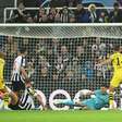 Em jogo emocionante, Dortmund vence Newcastle na Inglaterra