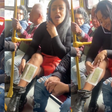 Mulher se depila em ônibus, recebe reclamações e rebate: 'Não gostou? Pega um táxi'
