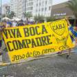 Torcida do Boca Juniors faz festa no RJ e homenageia torcedor morto