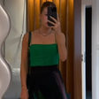 Marina Ruy Barbosa compõe looks diferentes com mesma saia
