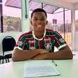 Fluminense renova contrato com João Lourenço, joia da base