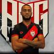 Atacante do Atlético-GO vê rival à artilharia se lesionar, mas ganha novo concorrente ao prêmio de goleador desta Série B