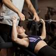 Treinar com personal trainer potencializa resultados: veja os benefícios